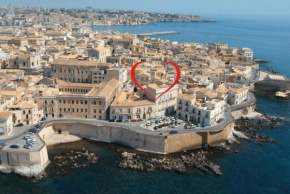 Casa Nagalè- Una suite di charme nel cuore di Ortigia a 50 mt dal mare, Sirakusa